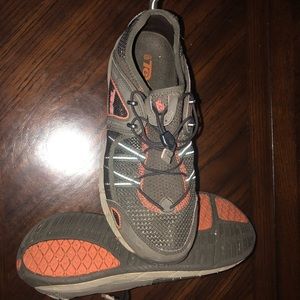 TEVA 4153 multi-sport breathable shoes